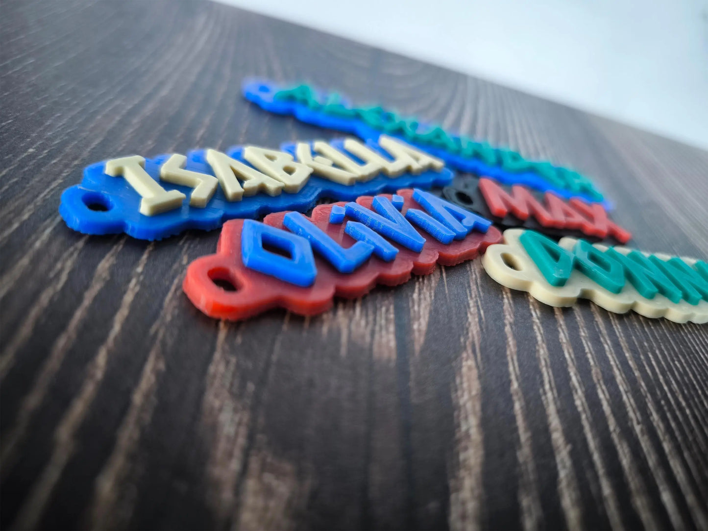 Personalisierter Schlüsselanhänger für Tasche, Geschenk zum Geburtstag oder Jubiläum, Namensschilder für Kindergarten & Schule