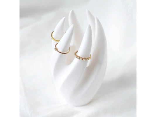 Ring Halter in weiß mit Ringen