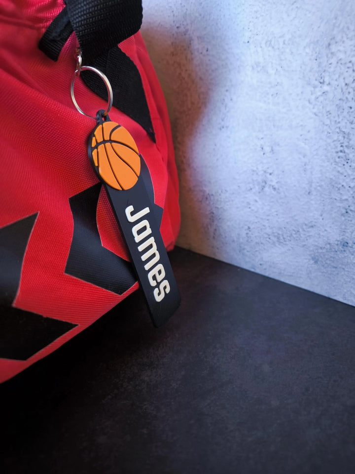 Personalisierter Basketball Taschenanhänger – Schlüsselanhänger mit Name – Perfektes Geschenk für Basketballfans & Sporttaschen Zubehör