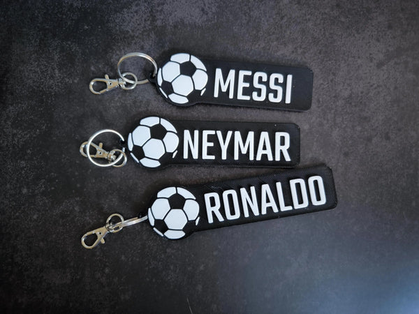 Personalisierter Fußball Taschenanhänger – Schlüsselanhänger mit Name – Perfektes Geschenk für Fußballfans & Sporttaschen Zubehör