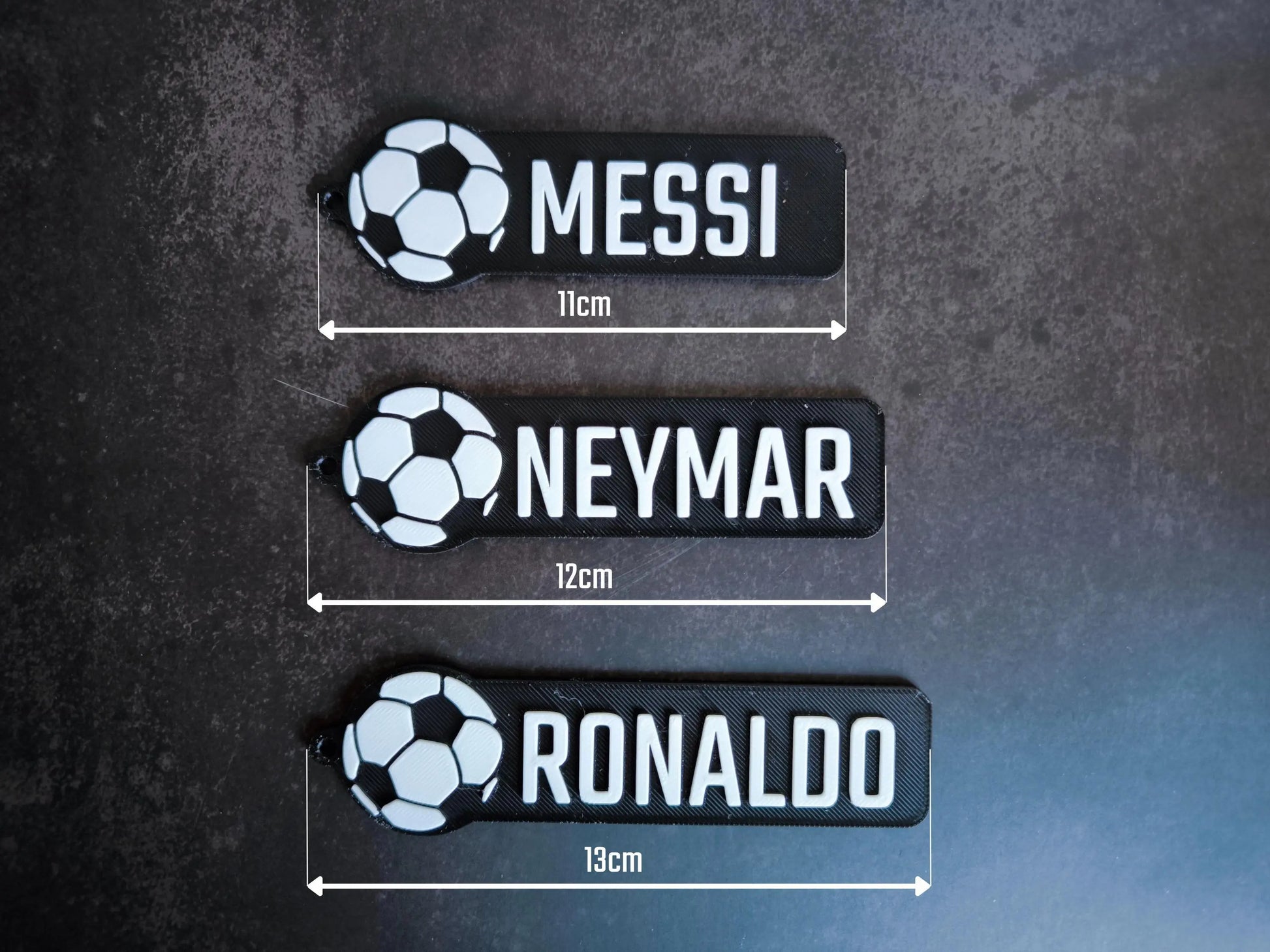 Personalisierter Fußball Taschenanhänger – Schlüsselanhänger mit Name – Perfektes Geschenk für Fußballfans & Sporttaschen Zubehör